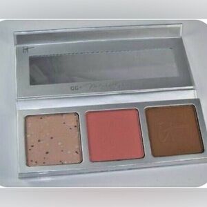 IT Cosmetics CC+ Radiance Palette, an all-in-one complexion kit Bronzer Blush